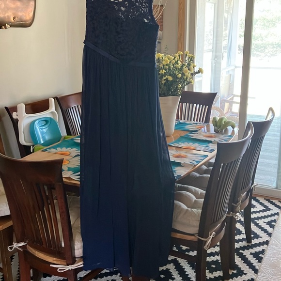 David’s Bridal elegant lace bodice one shoulder Bridesmaid cocktail gown. 10 12 - Picture 10 of 11